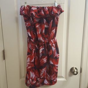 Strapless dress with ruffle top